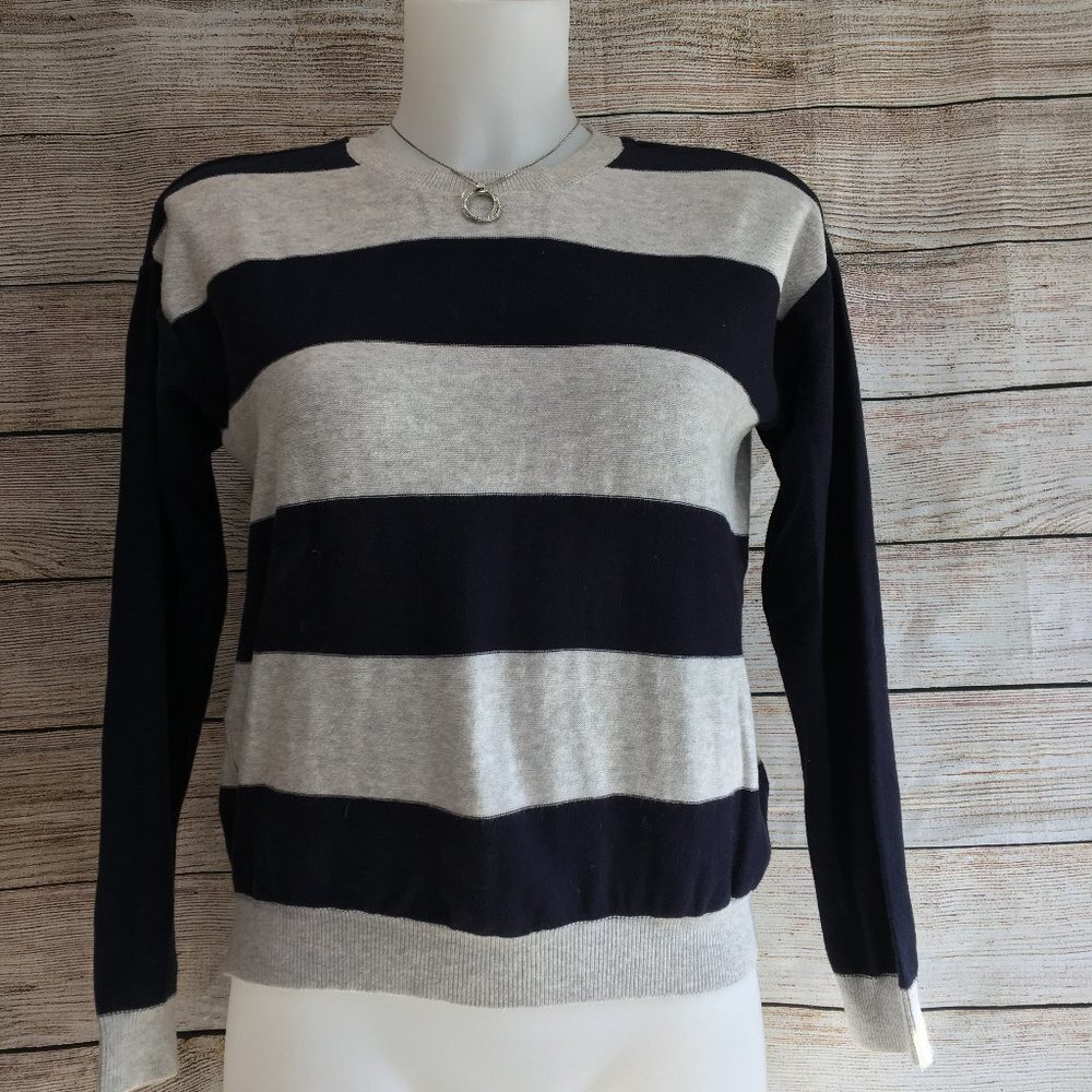 Forever 21 Gray and Black Striped Sweater